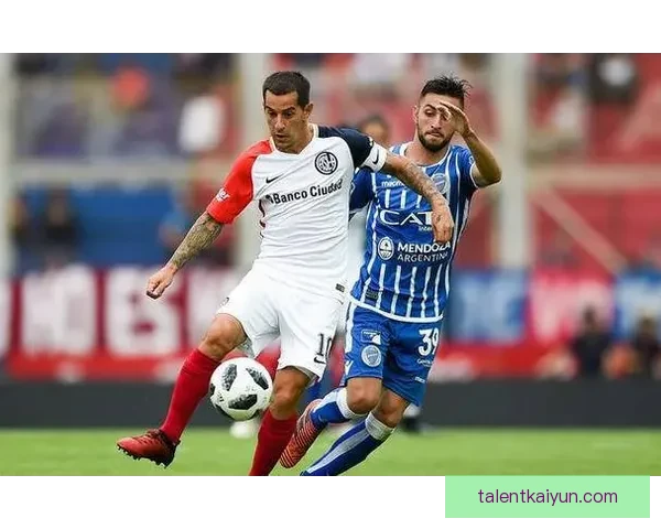 里斯本竞技近期表现稳定，状态回暖，备受关注。